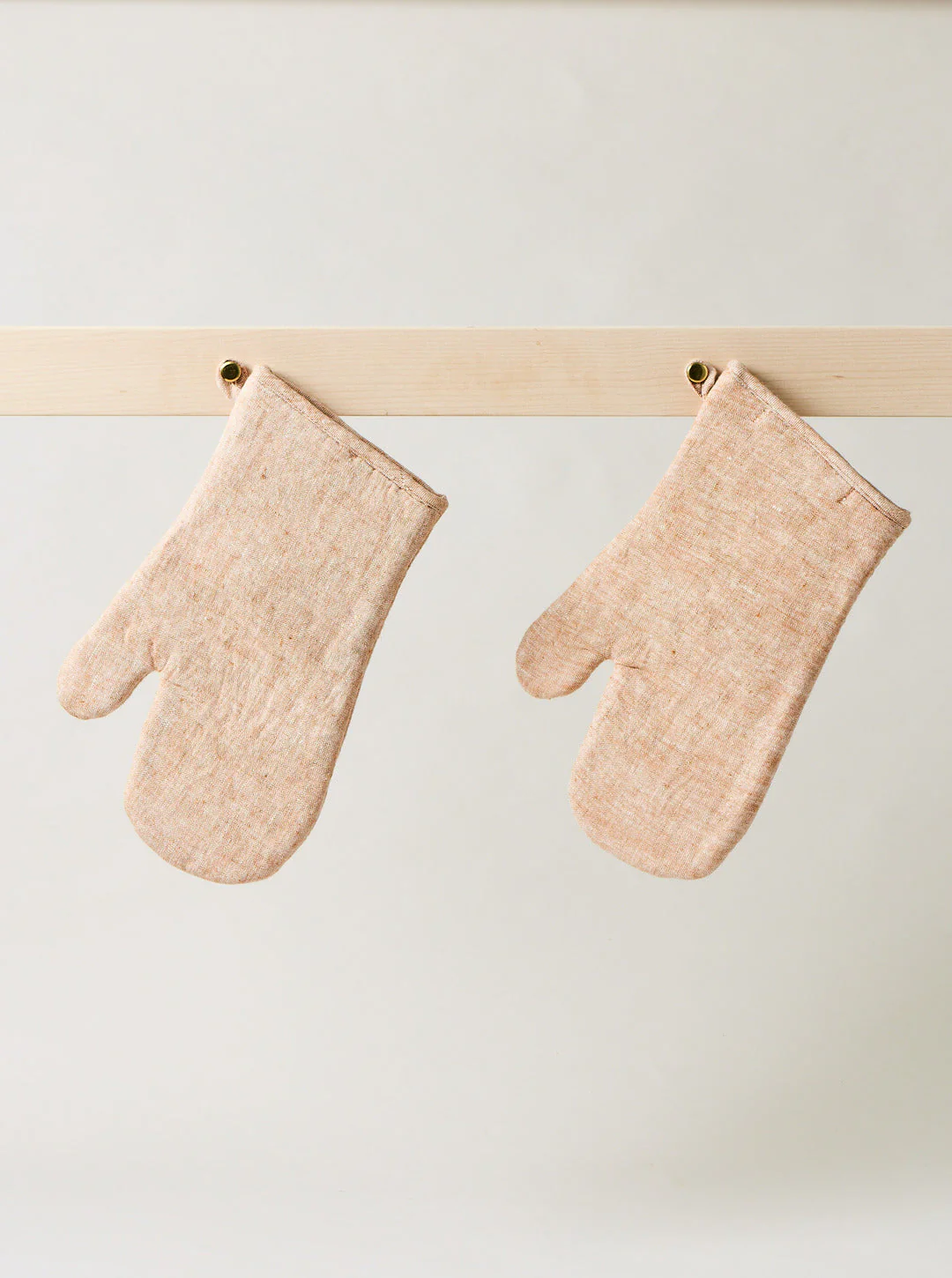 Washed Linen Oven Mitt - Image 10