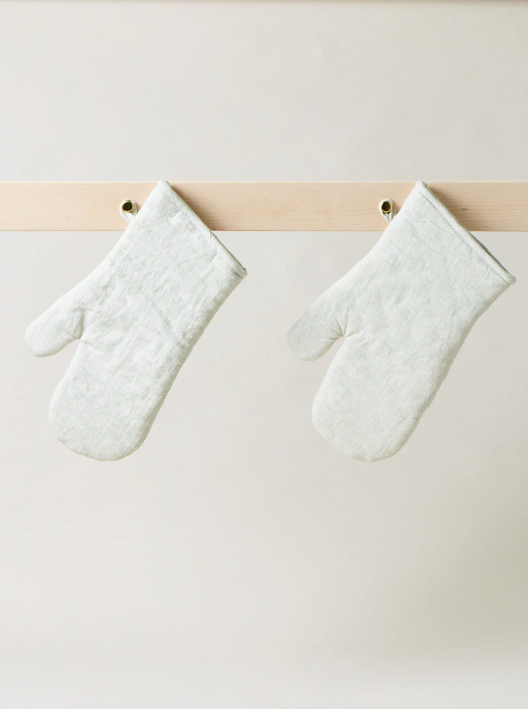 Washed Linen Oven Mitt - Image 6