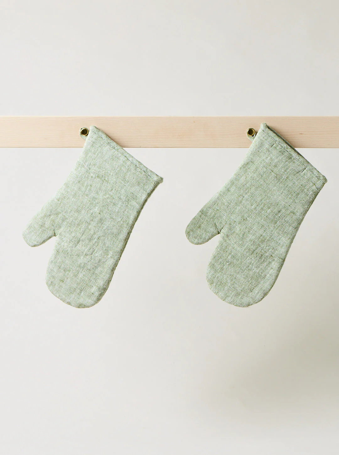 Washed Linen Oven Mitt - Image 8